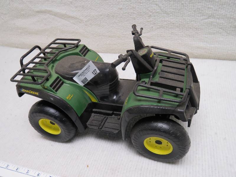 lot 127 image: Collectible John Deere ATV