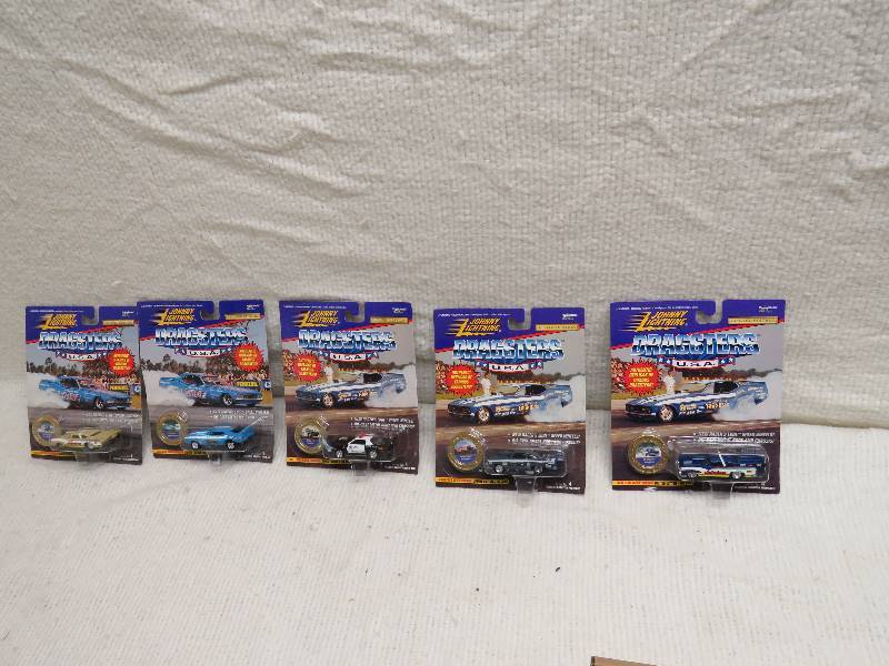 lot 134 image: Collectible Johnny Lightning Cars