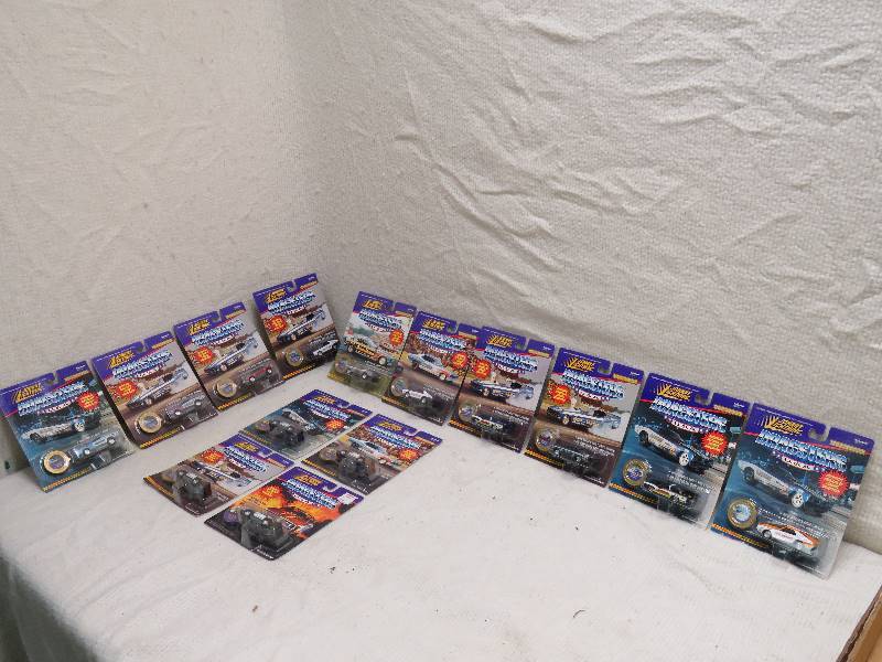 lot 137 image: Collectible Johnny Lightning Cars