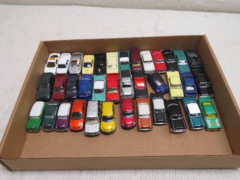 lot 142 image: Collectible Cars
