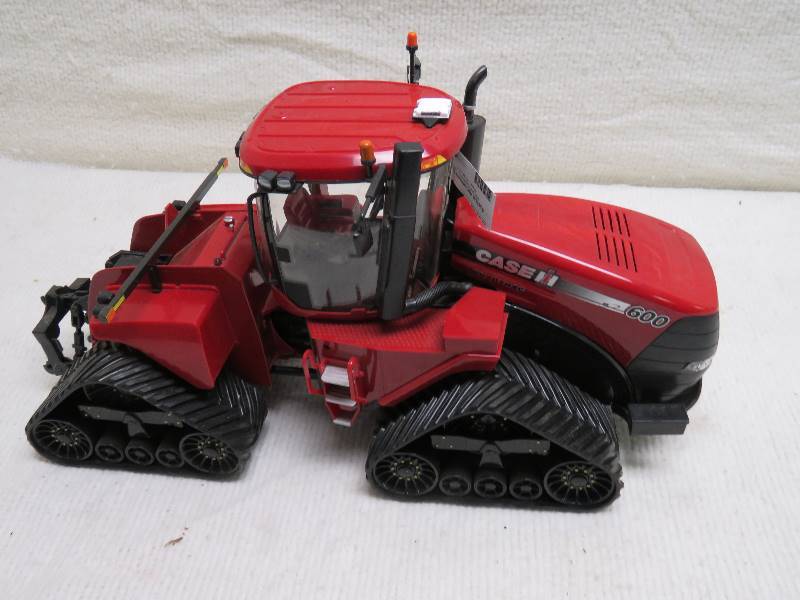 lot 146 image: Case Collectible Tractor- Metal