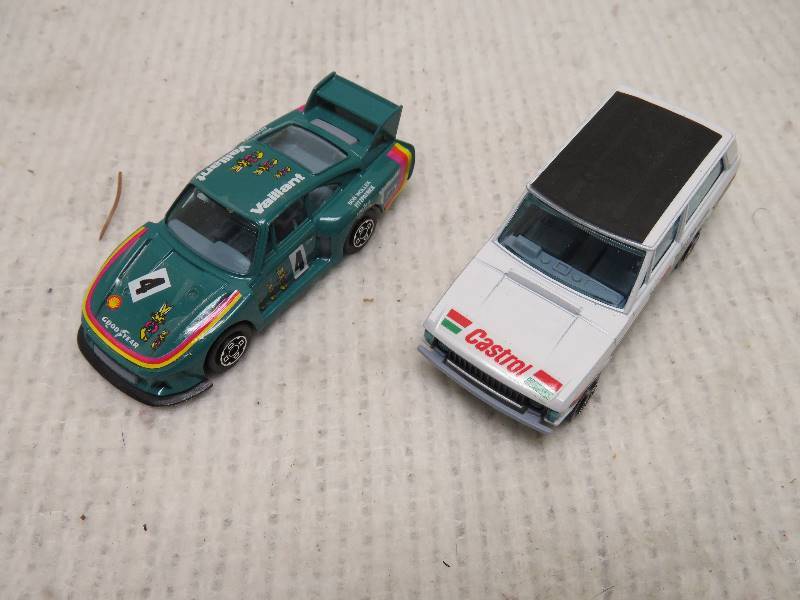 lot 154 image: Vntage Durago Cars