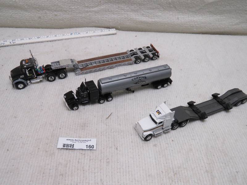 lot 160 image: Collectible Semi Trucks