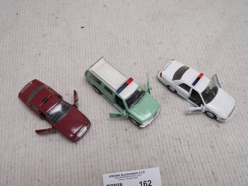 lot 162 image: Collectible Road Champs Patrol Cars