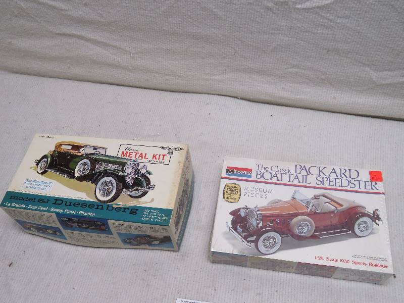 lot 168 image: Collectible Model Kits