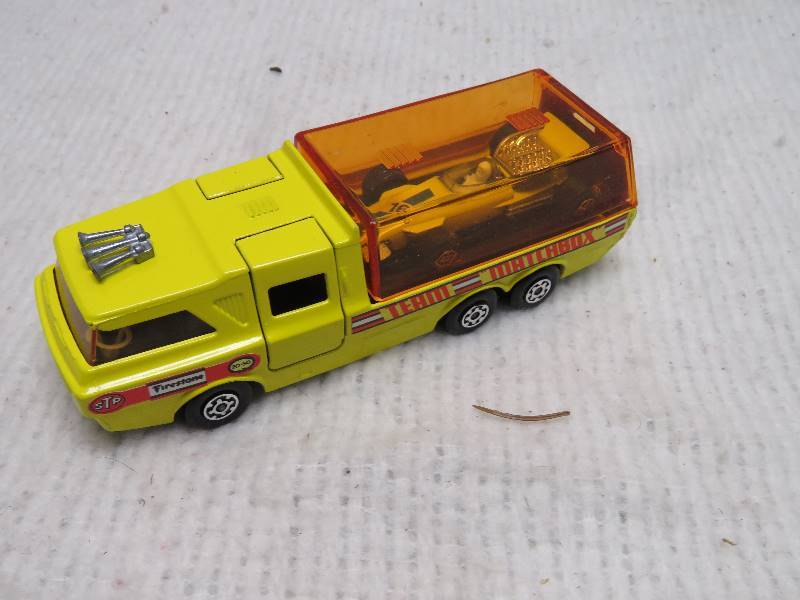 lot 172 image: Vintage Matchbox Truck