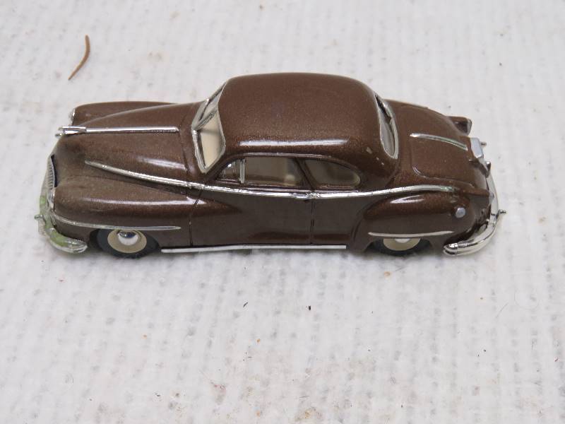 lot 191 image: Collectible Vintage Car