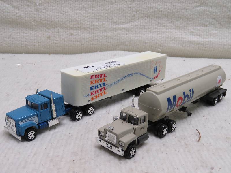 lot 198 image: Vintage Trucks and Trailers