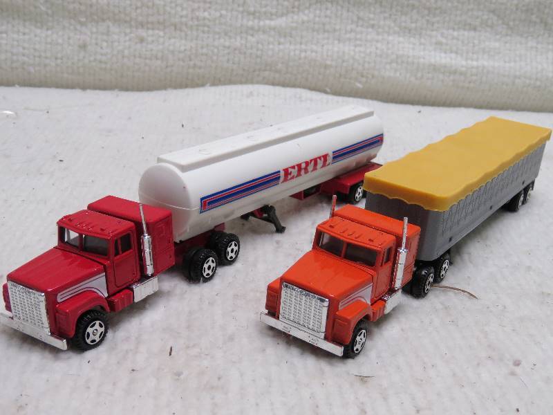 lot 199 image: Vintage Trucks and Trailers