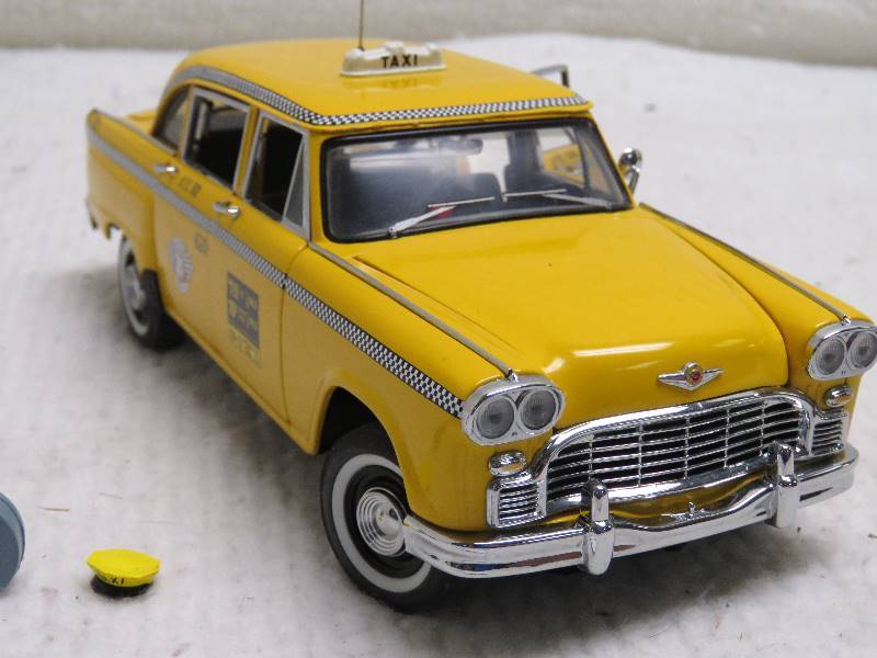 lot 205 image: Franklin Mint Collectible Car