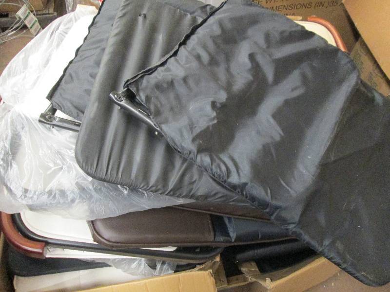 lot 301 image: 2 pallets of zero gravity chairs mi...