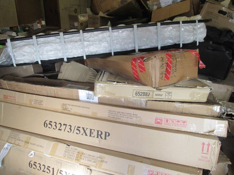 lot 305 image: 3 pallets  of zero gravity chairs, ...