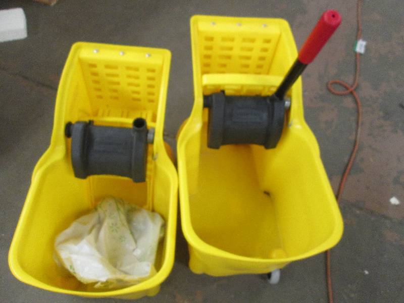 lot 35 image: 2 rubbermaid tandem mop buckets 1 h...