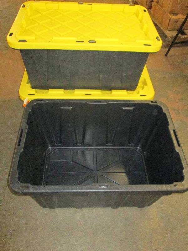 lot 76 image: 3 hdx totes 2  - 27 gallon 1 with a...