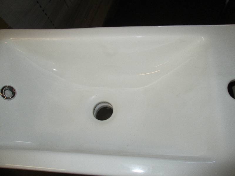 lot 216 image: Maui 5 ft. right  Drain Soaking Tub...