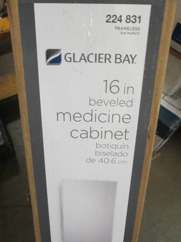 lot 174 image: 16 x 26 glacier bay beveled medic...
