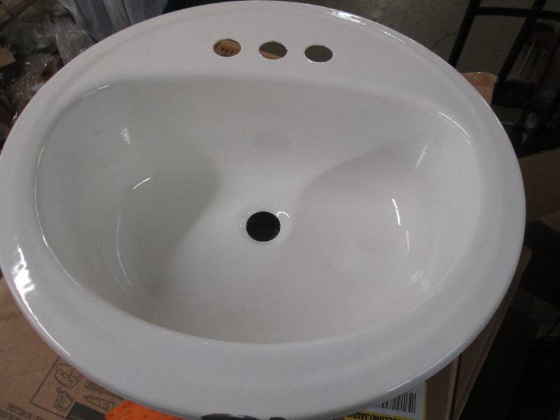lot 197 image: 19 laurel white sink 7.8125 W X 1...