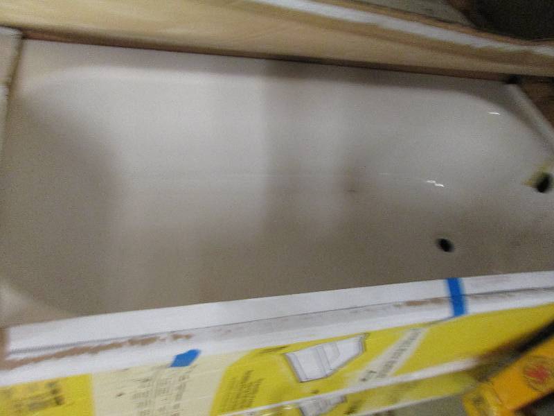 lot 212 image: Maui 5 ft. Left Drain Soaking Tub i...