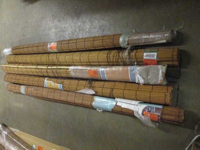 lot 256 image: 5 rolls shades 72x72 natural bamb...