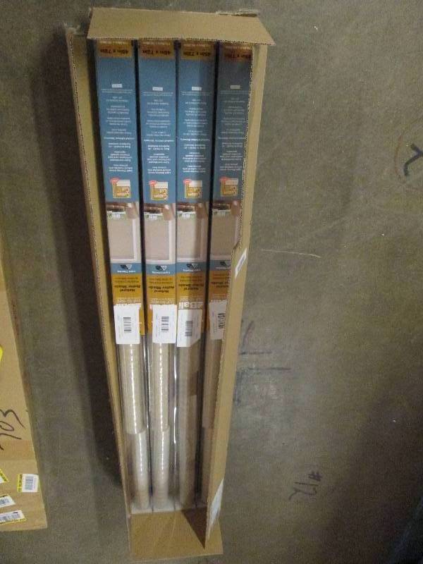 lot 260 image: 4 Bali cut to size natural roller s...