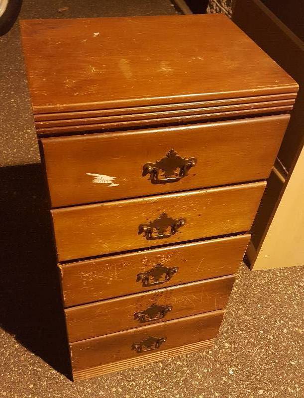 Small 5 drawer dresser