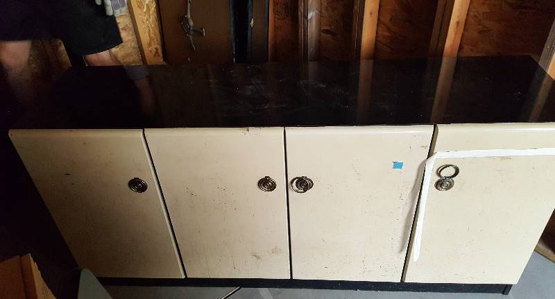 Buffet  Goats skin black has four doors