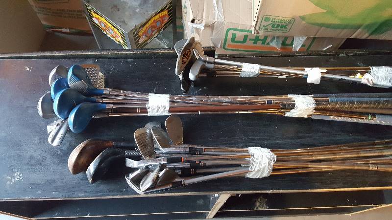 Lot of golf clubs  25 clubs