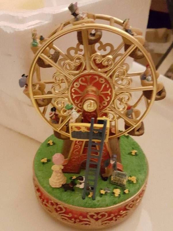 Musical Ferris wheel - Liberty Falls