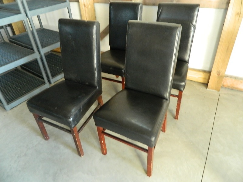 lot 101 image: 4 Dining Chairs