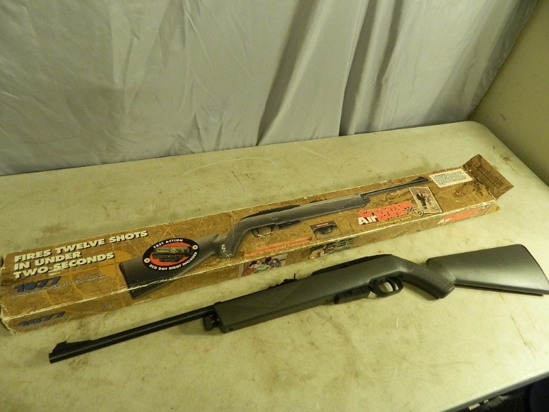 lot 3 image: Crossman Air Gun  Rifle