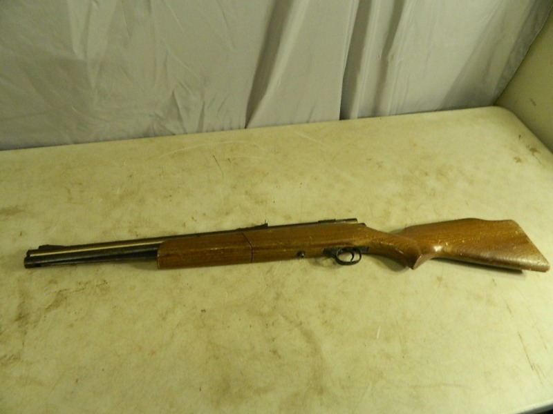 lot 4 image: Sears 22 Cal Air Rifle