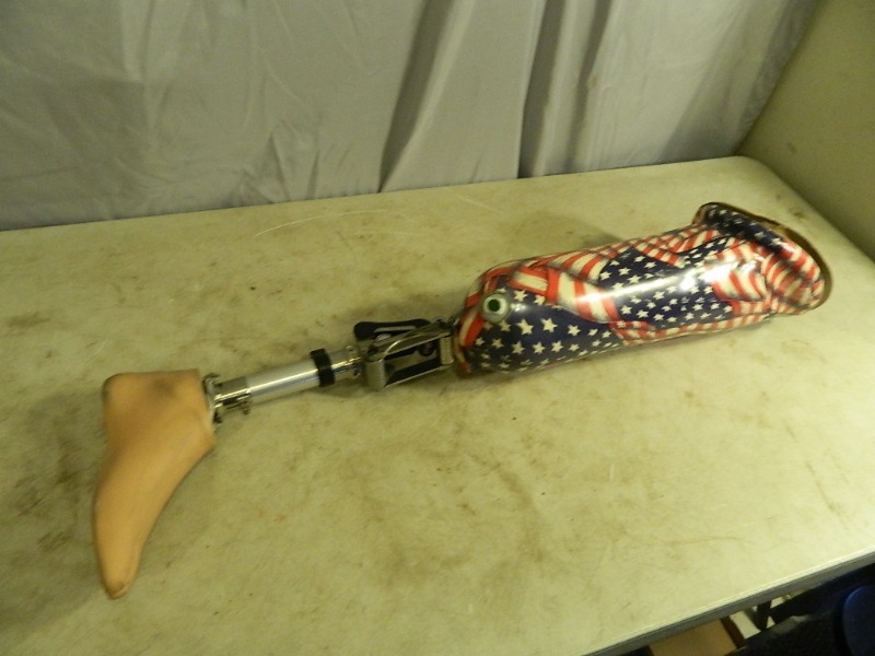 lot 9 image: Otto Bock Prosthetic Leg - Left