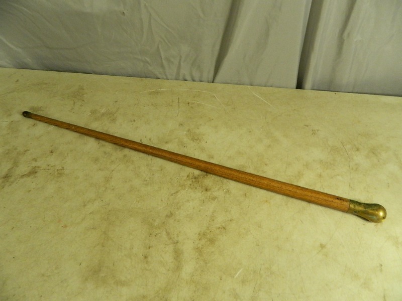 lot 29 image: Old Cane