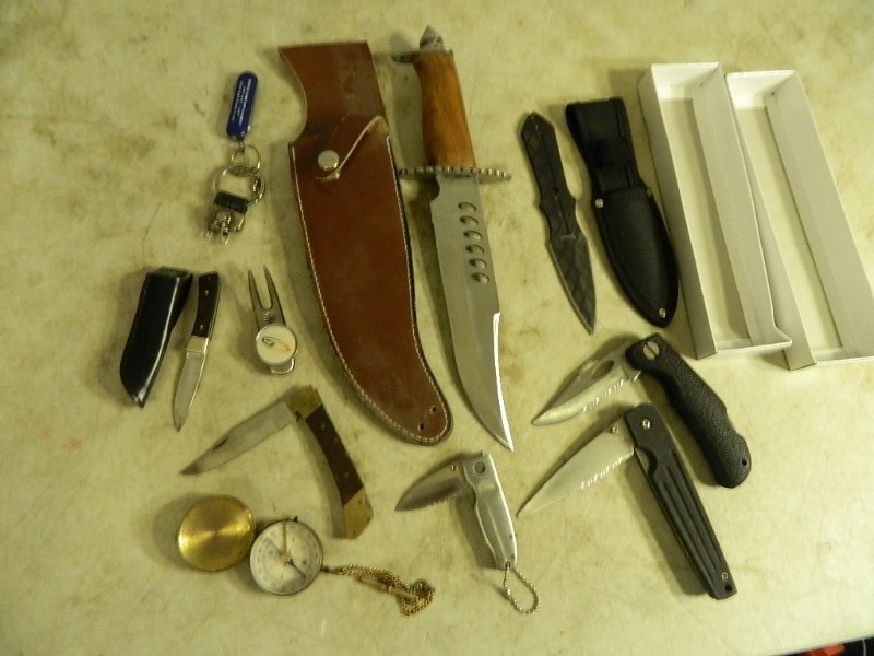 lot 35 image: Assorted Knives and Compass