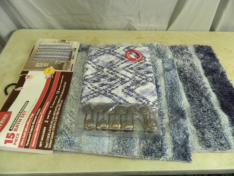 lot 42 image: New 15 Pc Bathroom Set