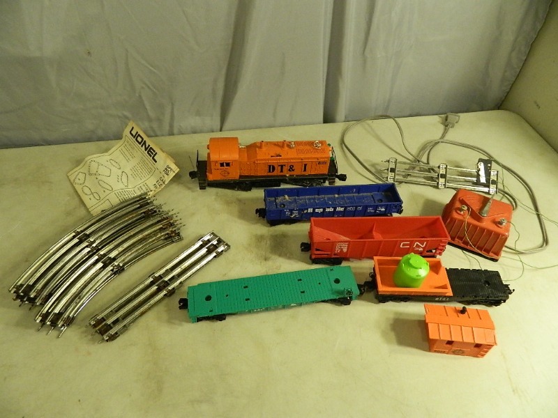 lot 45 image: Lionel Train