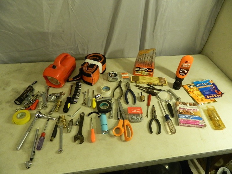 lot 46 image: Assorted Hand Tools and Workshop Items