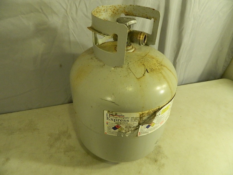 lot 61 image: 20lb Propane Tank