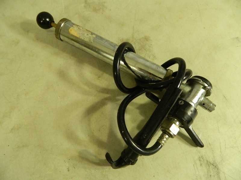 lot 68 image: Keg Tapper  Beer Tap