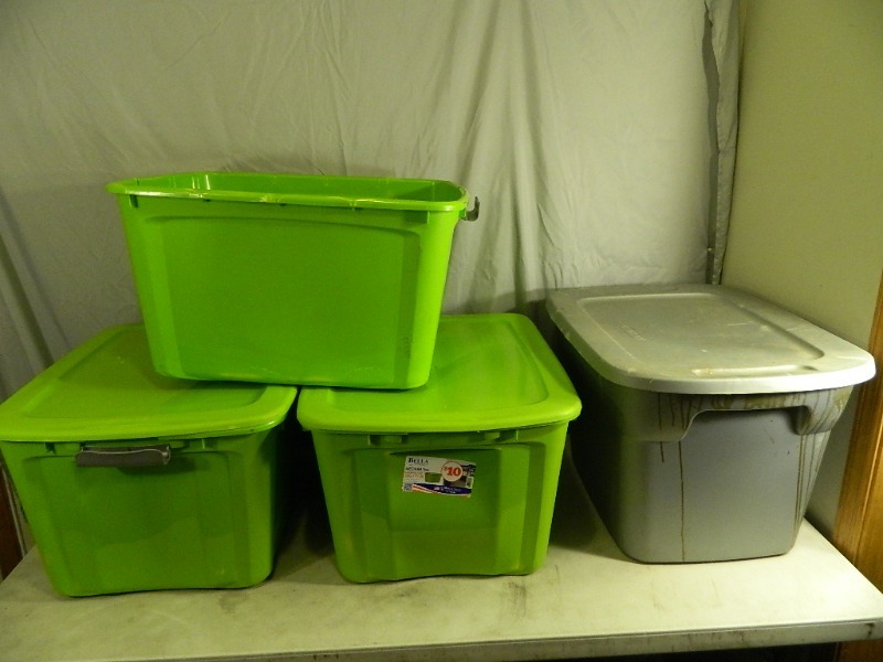 lot 86 image: Totes with Lids