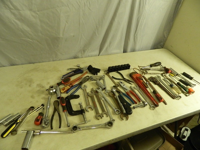 lot 89 image: Lots of Tools