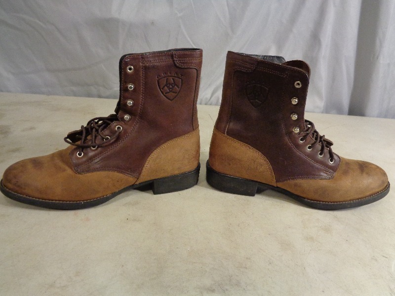 lot 146 image: Womens Ariat Boots