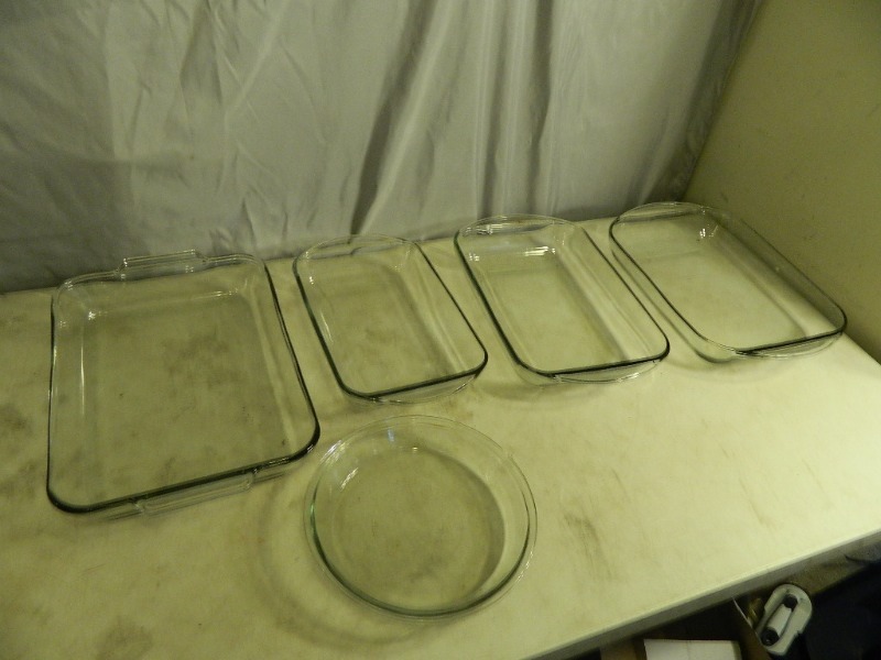 lot 181 image: Bakeware