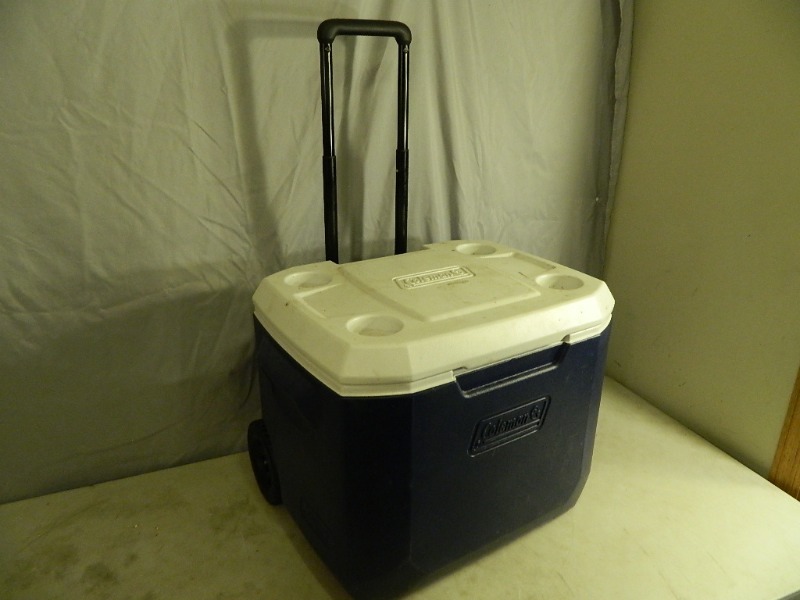 lot 196 image: Rolling Coleman Cooler