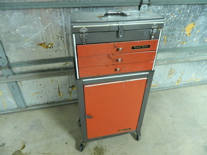 lot 21 image: 2 Piece Toolbox