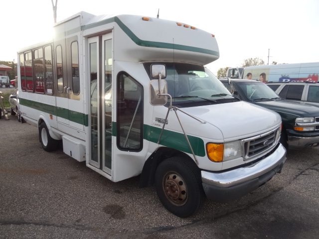 2005 Ford Superduty Bus