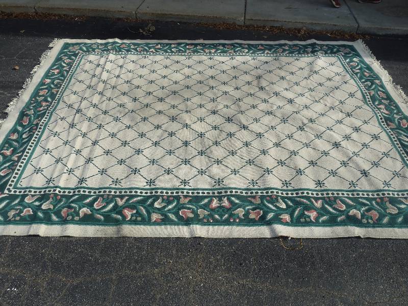 lot 23 image: Large Area Rug