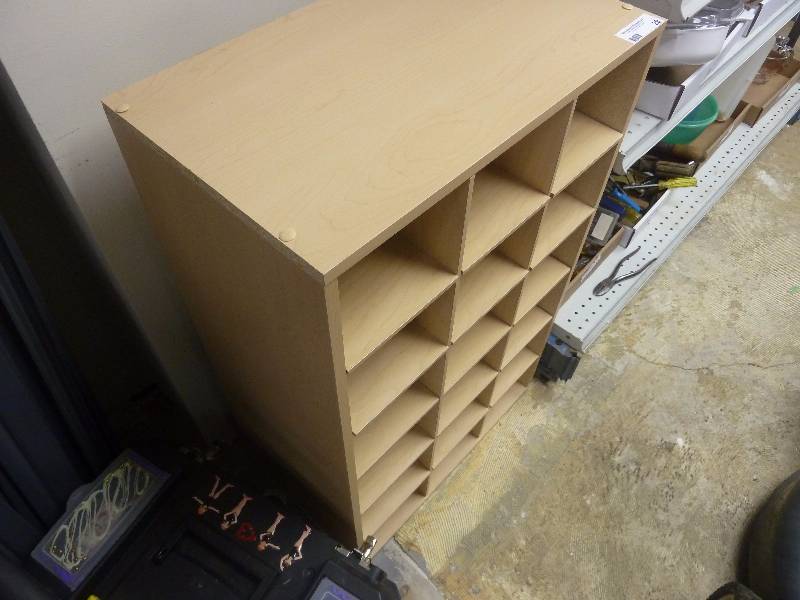 lot 29 image: ShelvingStorage Unit