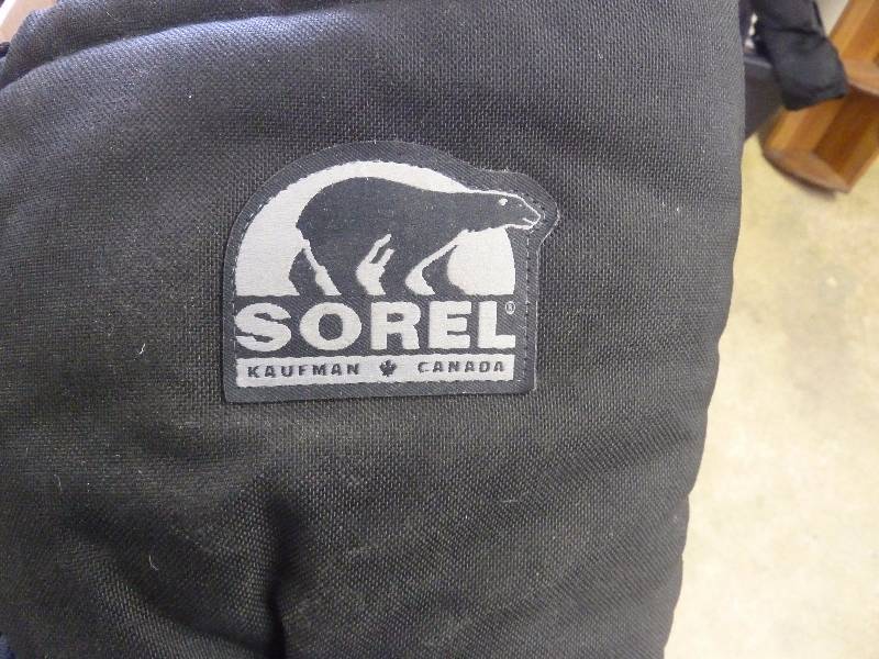 lot 85 image: Nice Sorel Boots