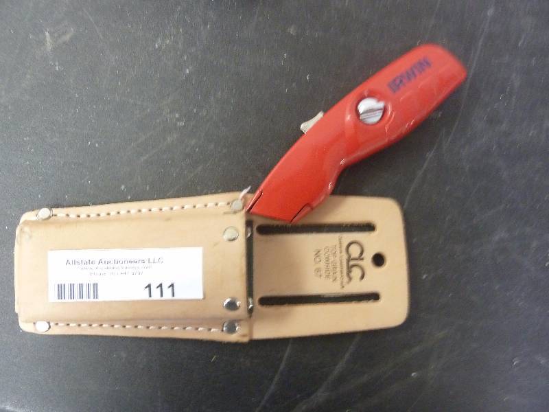 lot 111 image: Razor Blade Tool in Leather Belt Holder